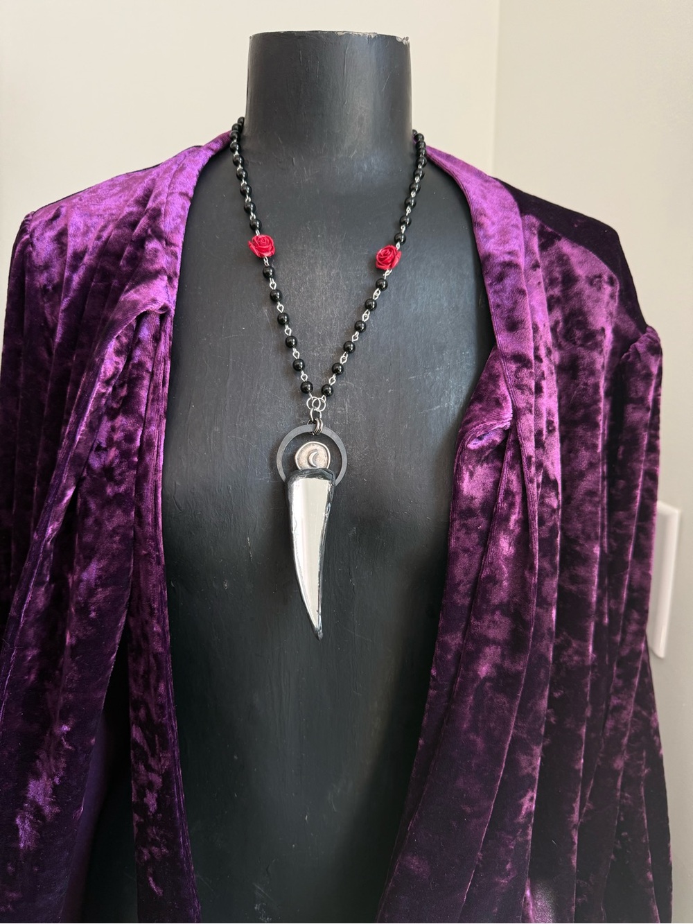 Black Beaded Necklace with Red Rose Accents and broken mirror shard gothic boho - Picture 5 of 11